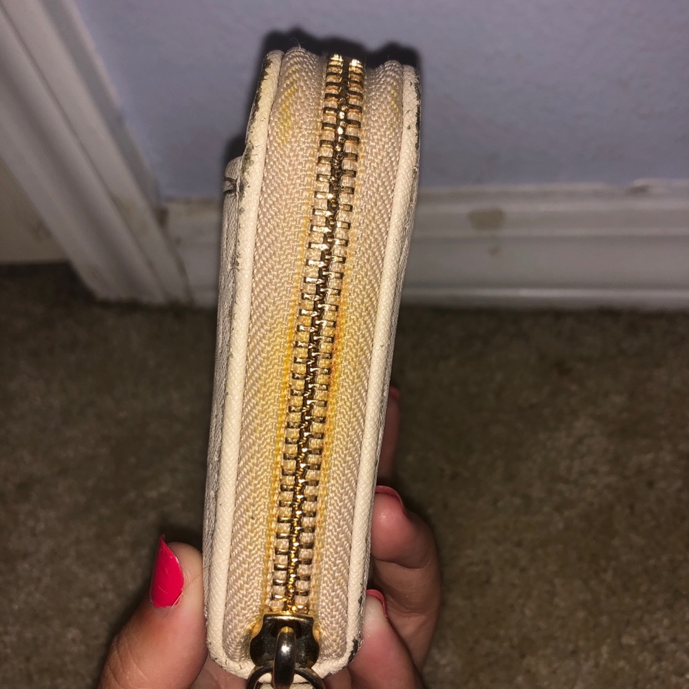 Kate Spade Wallet - Picture 3 of 5